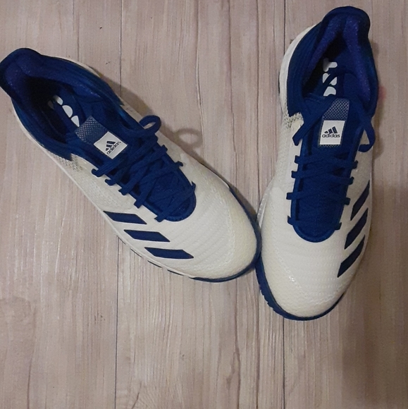 Sneakers - Picture 3 of 3